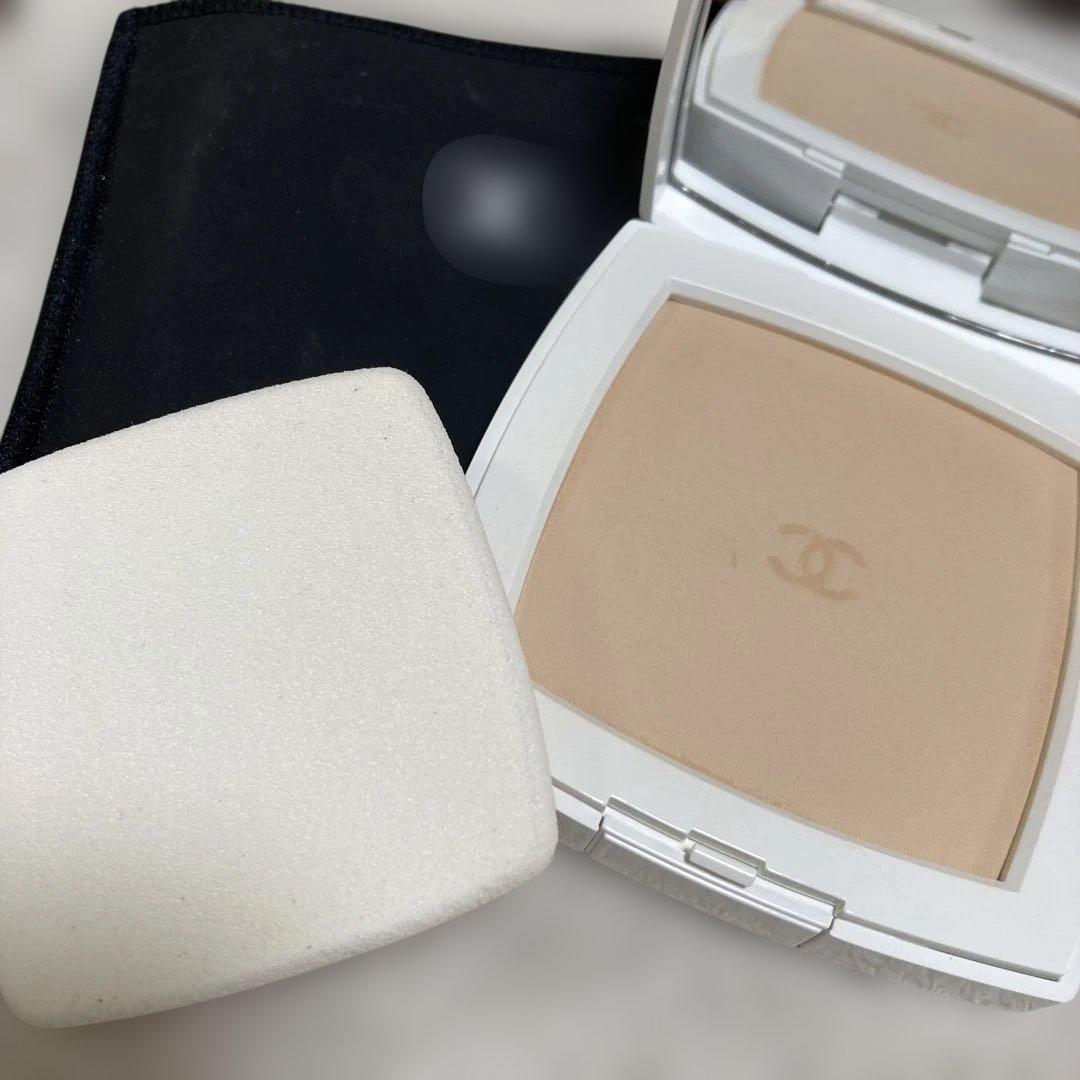 シャネル　ルブラン　コンパクト　ラディアンス　12