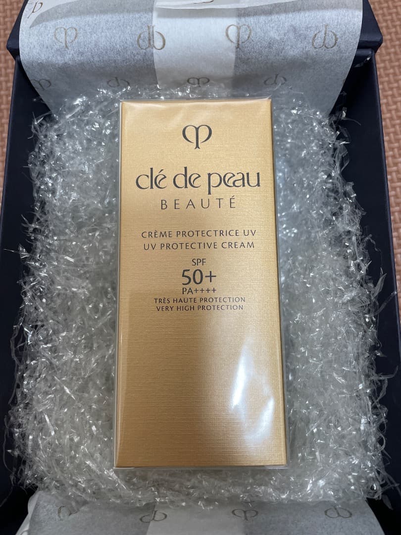 新品未開封　クレ・ド・ポー ボーテ クレームUV n 50g 日焼け止めクリーム