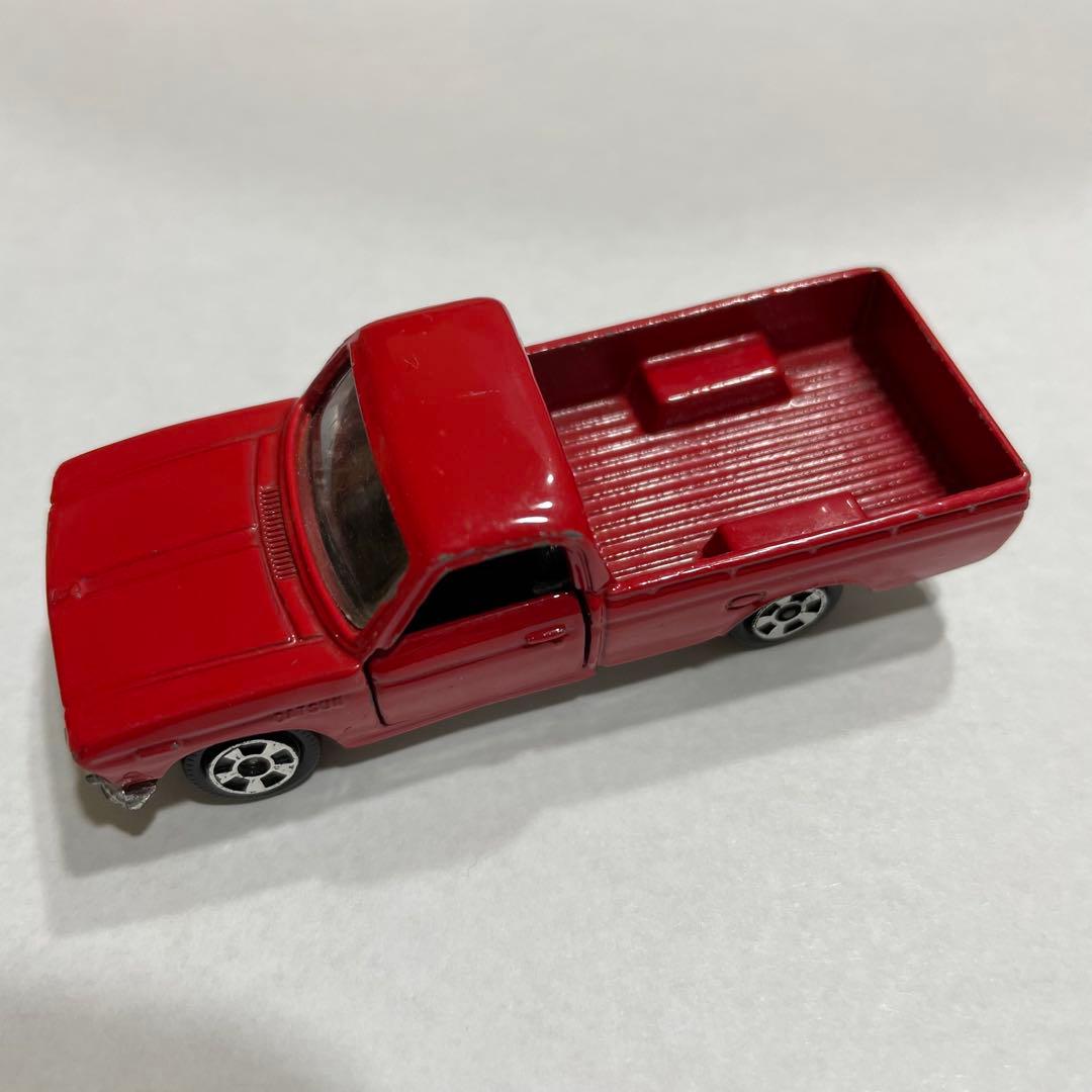 トミカ ダットサントラック　香港製