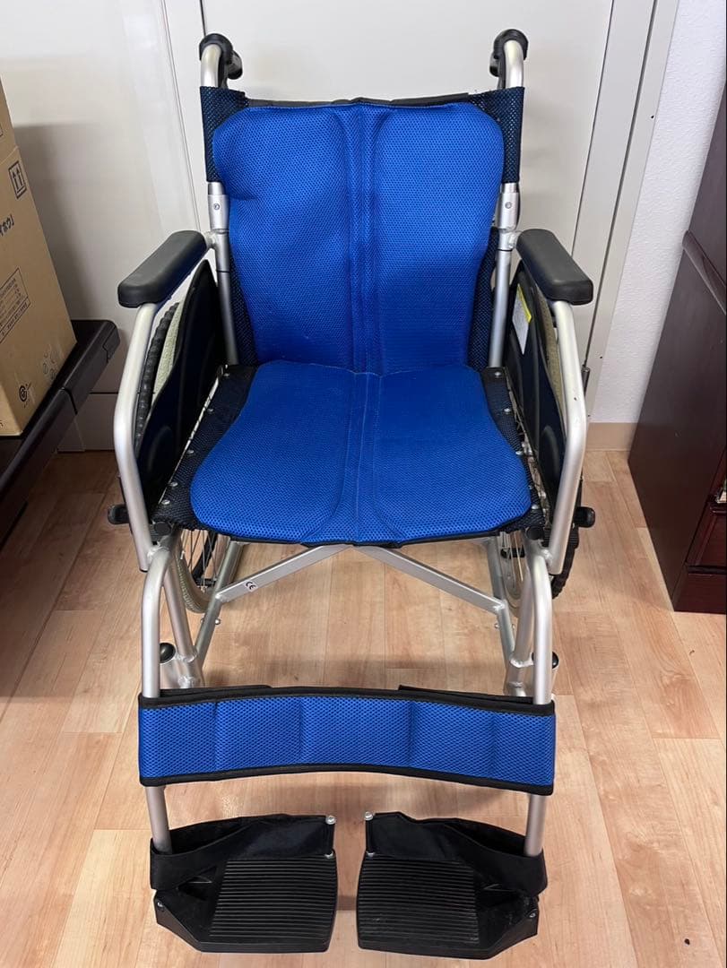 自走用車椅子　ブルー