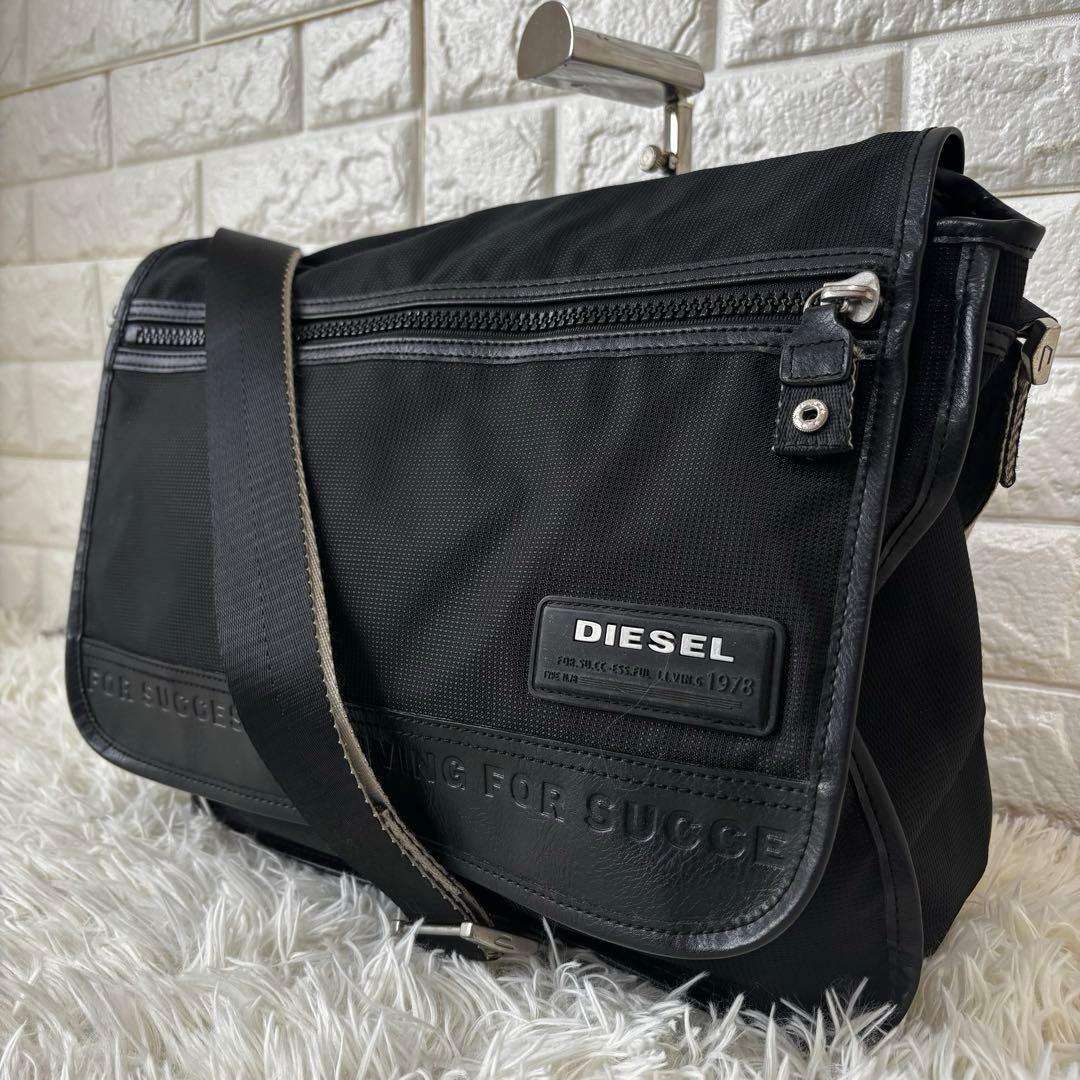 DIESEL✨大容量メッセンジャーバッグ　レザー×ナイロン　ロゴ刻印　y2k