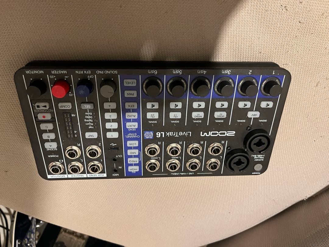 ZOOM LiveTrak L-16 オーディオインターフェイス 小さなボディーにすべてを詰め込んだ。爆音でも絶対失敗しない世界初の
