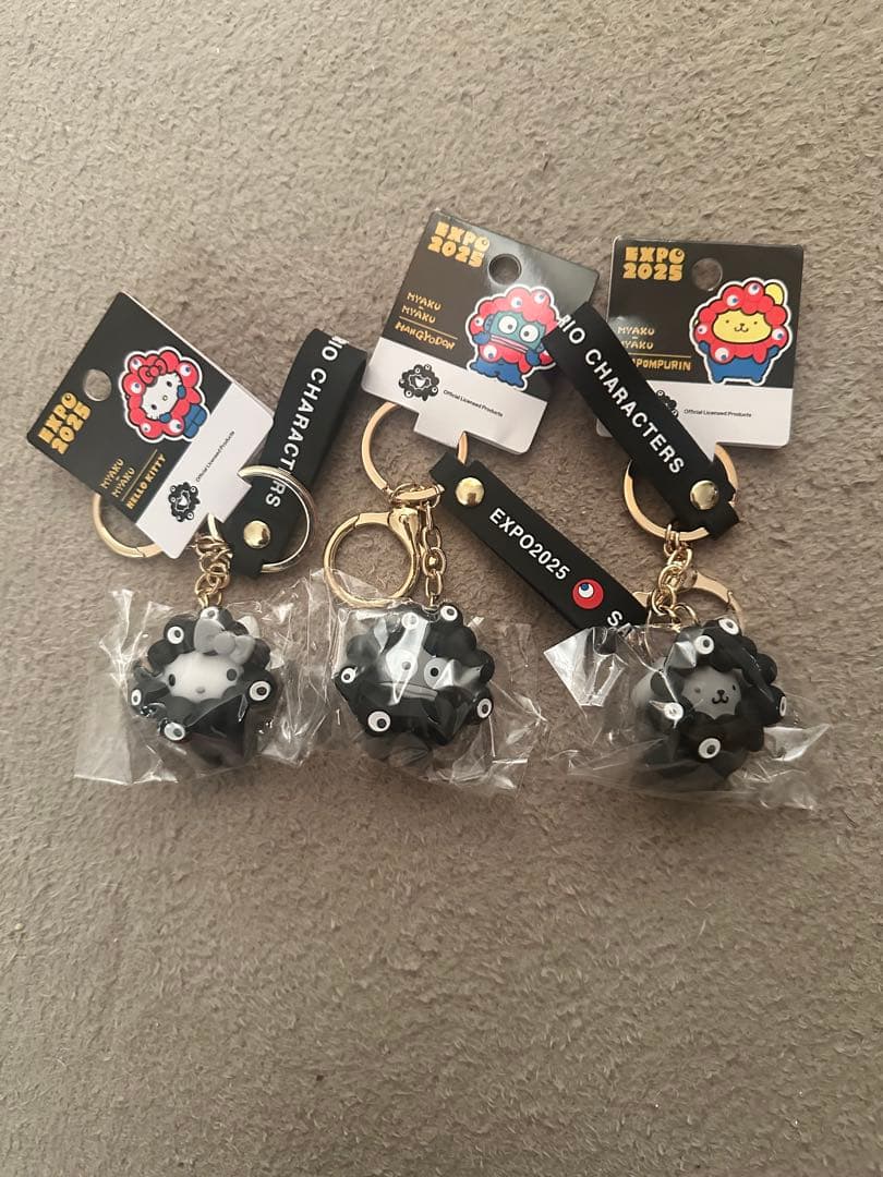 ミャクミャク　サンリオなりきり　EXPO 2025キーホルダー 黒 1/9(金)情報更新【大阪・関西万博】ミャクミャクコラボレーション