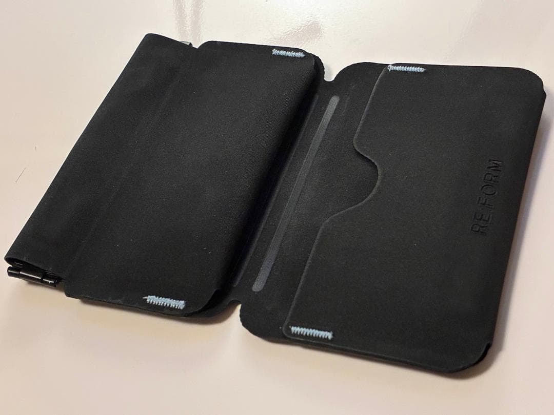 【美品】RE:FORM RE:01 スリーブ 財布 ウォレット ミニマル