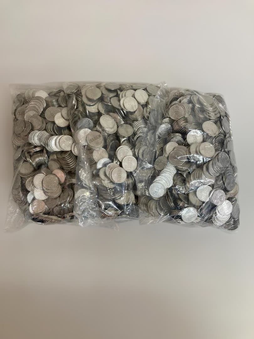 新品・未使用　パチスロ25パイメダル！　3000枚 新品・未使用 パチスロ25パイメダル！ 1000枚 - メルカリ