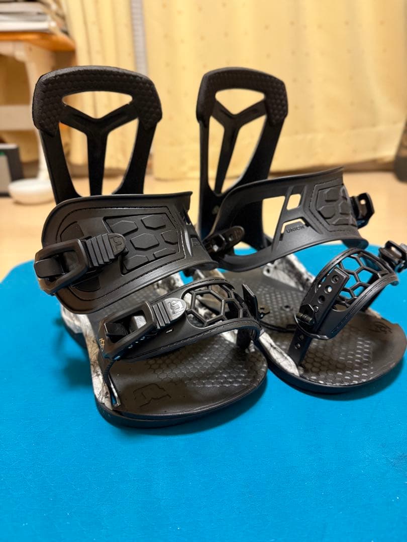 UNION スノーボード ビンディング ブラック/カモフラージュ