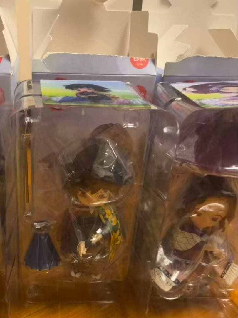 鬼滅の刃　中国限定 フィギュア　梅雨の日　冨岡義勇 胡蝶しのぶ　セット