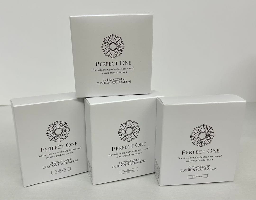 パーフェクトワン グロウ＆カバークッションファンデーションレフィル3点とケース