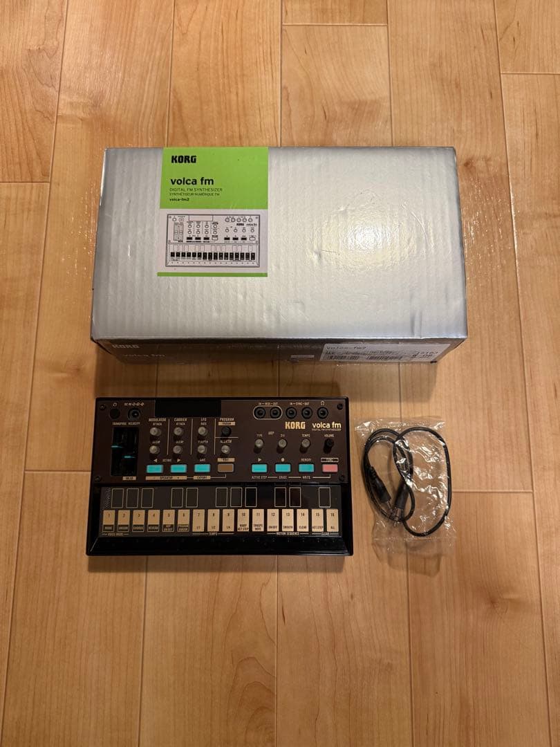 【極美品】KORG volca fm2 シンセサイザー