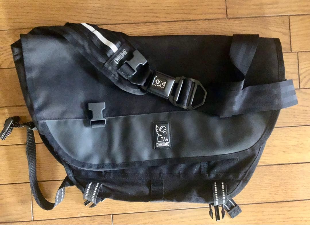 Chrome メッセンジャーバッグ MINI METRO 20.5L 防水