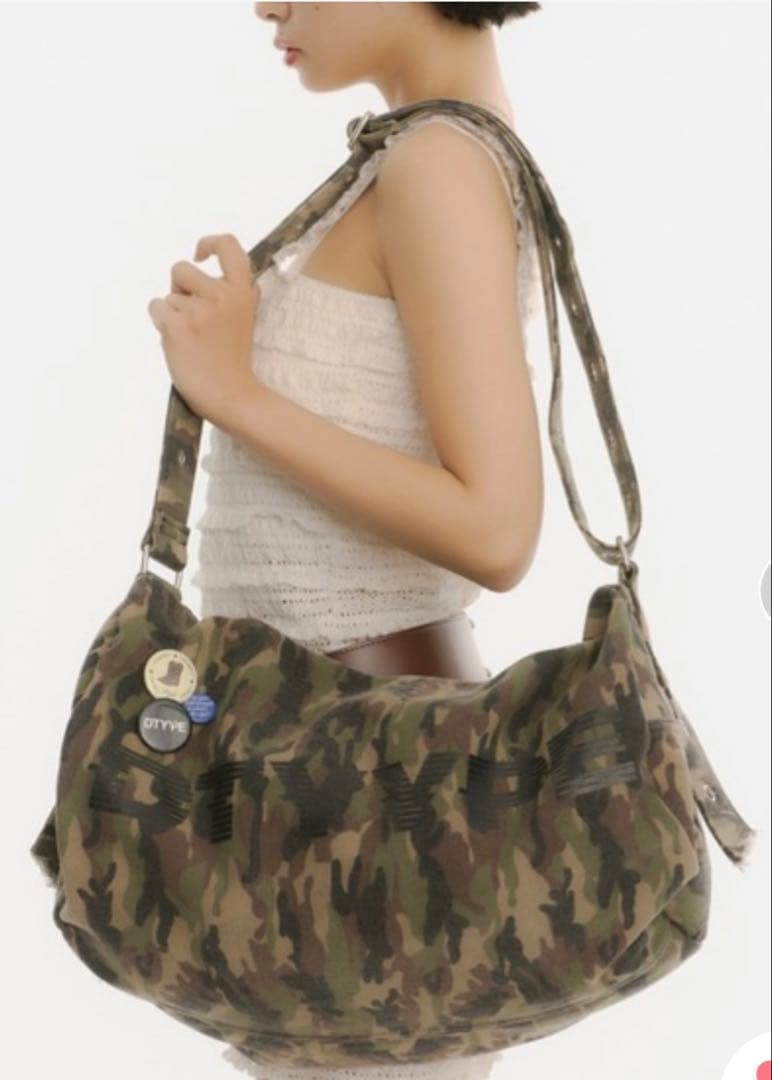 DTYYPE ロゴ入りヴィンテージ風ボストンバッグ