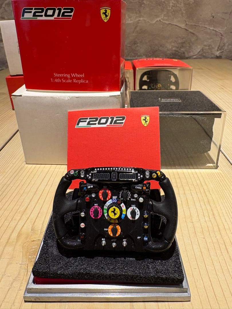 アマルガム1/4 フェラーリF2012 ステアリング