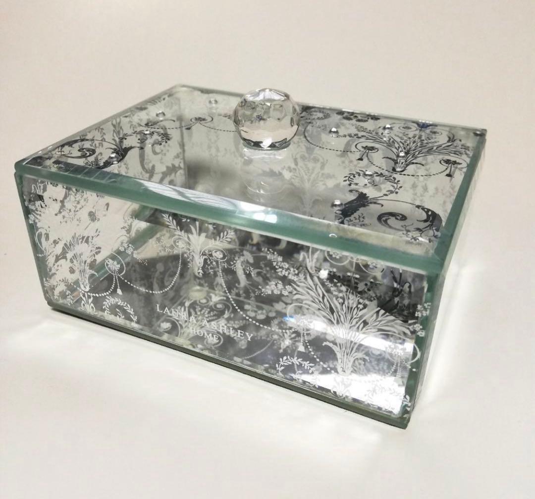 ローラアシュレイ グラスジュエリーボックス ウィズリッド ジョゼッテ