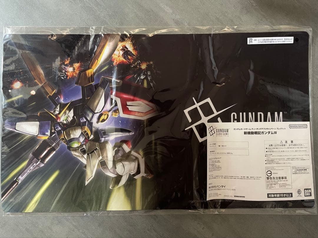 ガンダムカードゲーム　プレイマット　ウイングガンダム ウイングガンダムゼロ プレイマット WORLD CHAMPIONSHIPS 25-26 日本