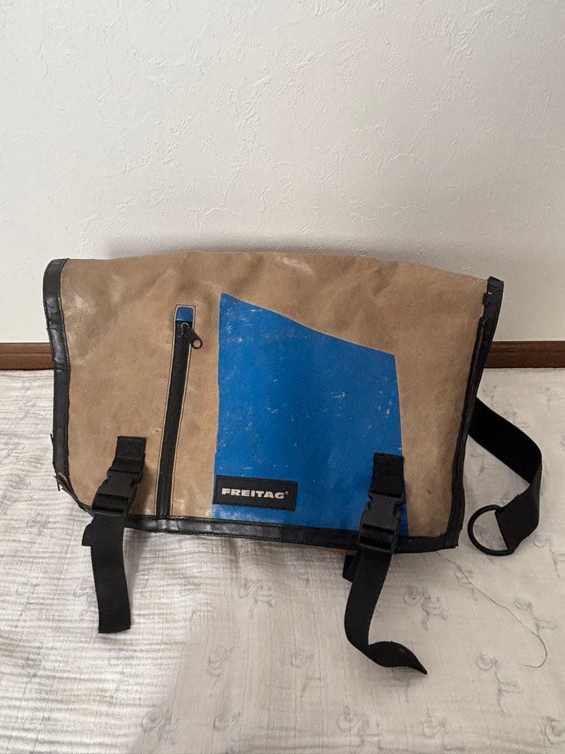 ノ*ブ様 FREITAG メッセンジャーバッグ ベージュ/青