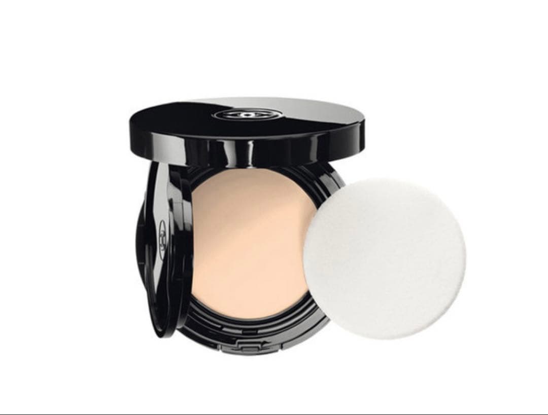 ヴィタルミエール イドゥラ コンパクト　シャネル