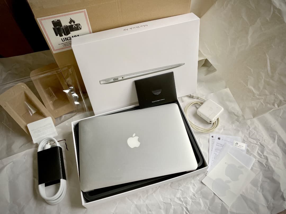 MacBook Air 13インチ 2017 / 8GB / SSD512GB