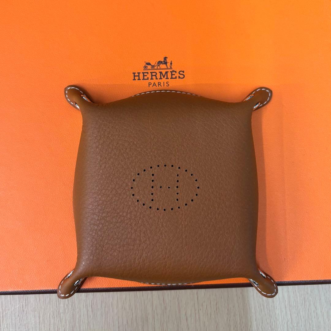未使用保管品 エルメス HERMES ヴィド・ポッシュPM レザー正方形小物入れ