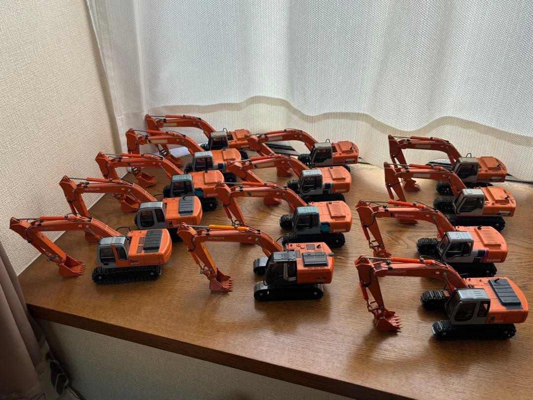 日立建機　まとめ売り EX200 ZX200 landy zaxis 日立建機 まとめ売り EX200 ZX200 landy zaxis - メルカリ