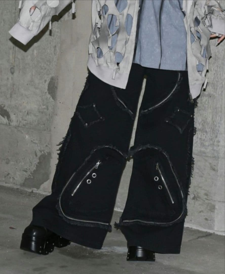 REFLEM/レフレム　クロスパッチZIP切替ワイドデニムカーゴパンツ　ブラック REFLEM（レフレム） ジーンズ デニム デニムパンツ 「REFLEM/レフレム