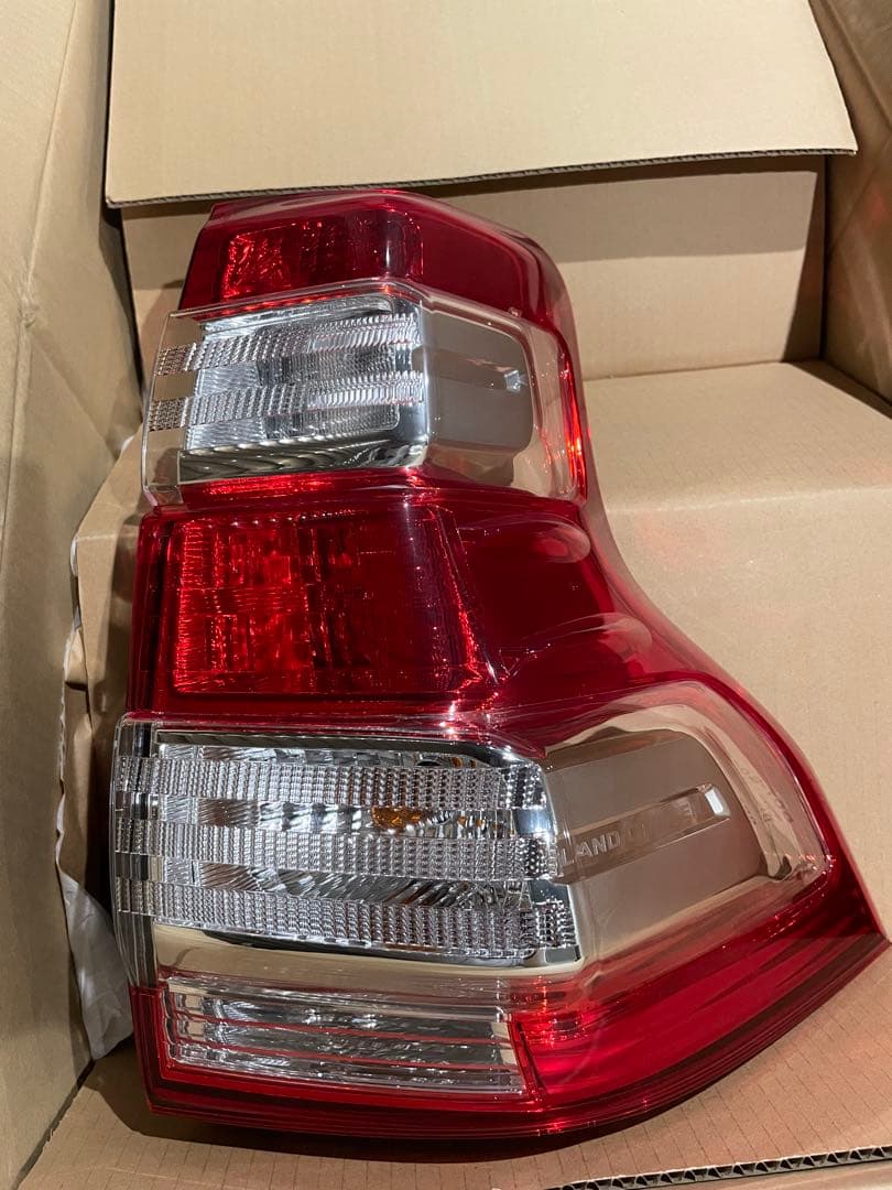 トヨタ　ランドクルーザープラド　テールランプ　右左セット　サイト ランドクルーザープラド 150系 後期用 LANBO LED テールランプ 左右