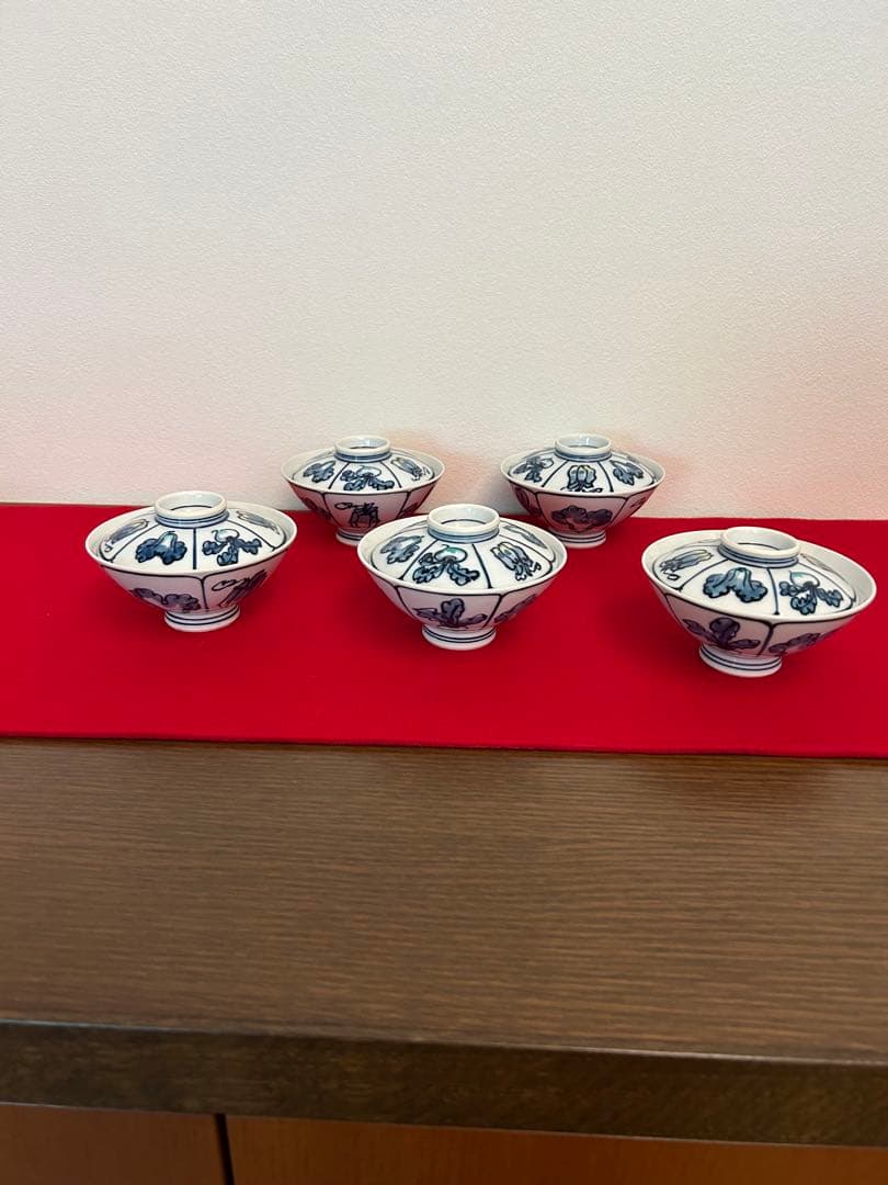 源右衛門　蓋付きご飯茶碗5客 楽天市場】【ふるさと納税】源右衛門窯 染錦小花散し茶碗 器 食器 和