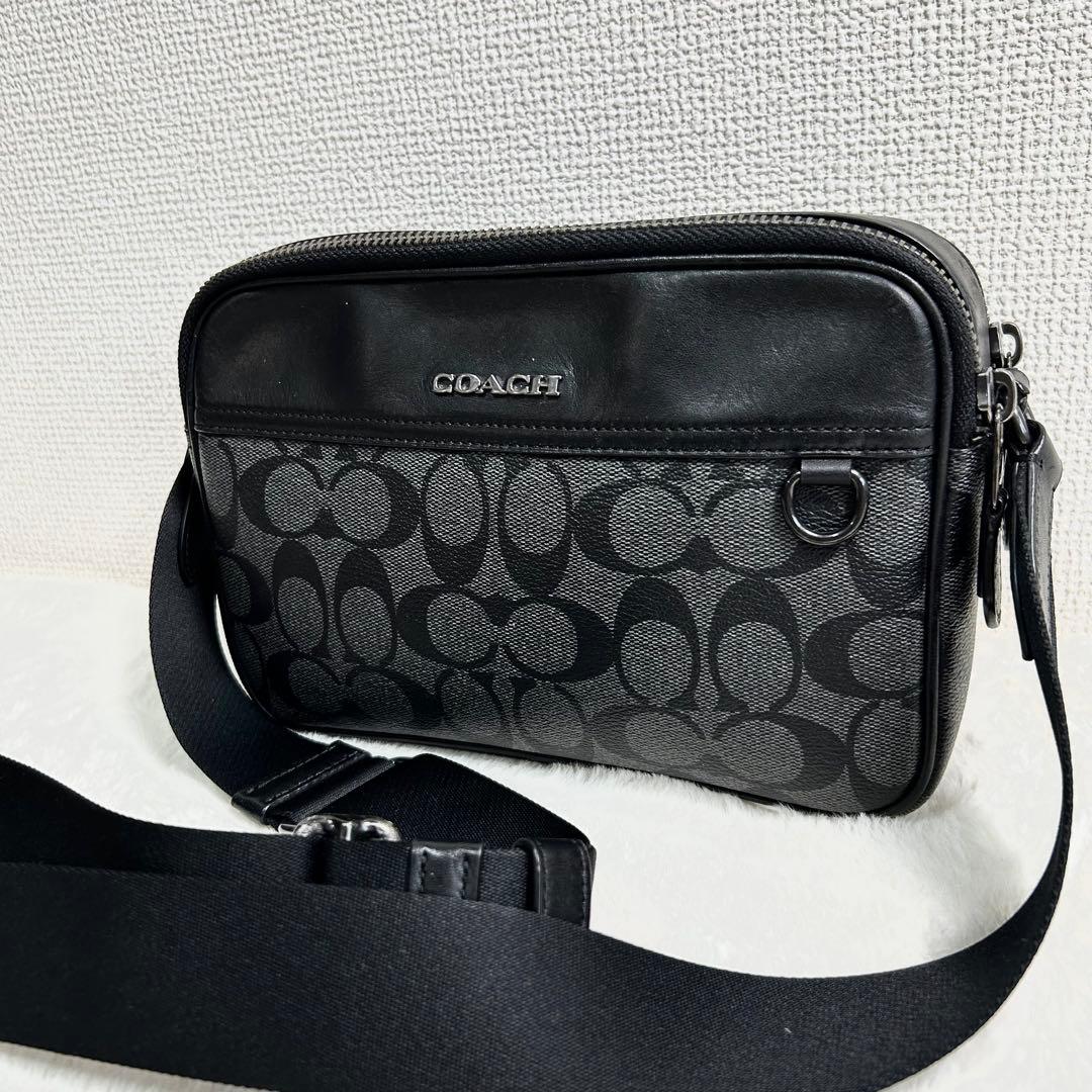 COACH ダブルファスナー　ショルダーバッグ レザー 斜め掛け シグネチャー