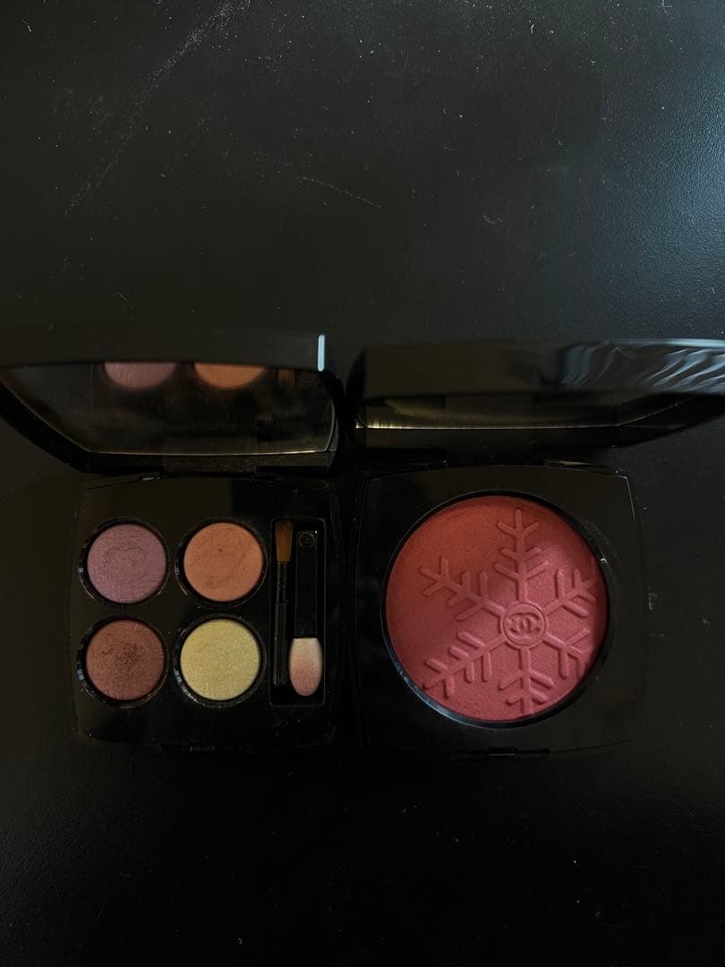 CHANEL アイシャドウ　レキャトルオンプル68デリス　チーク　モーヴグラッセ