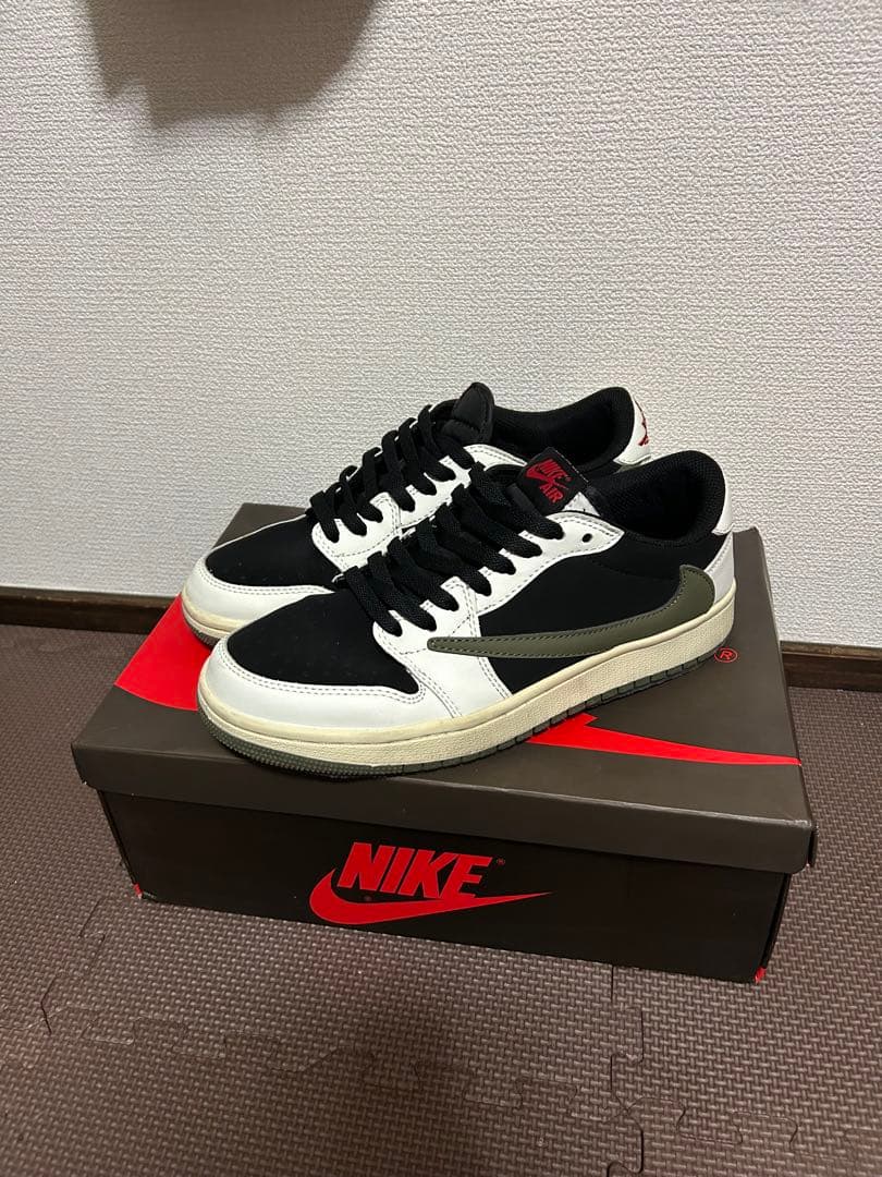 靴 Nike Air Jordan 1 low travis Scott