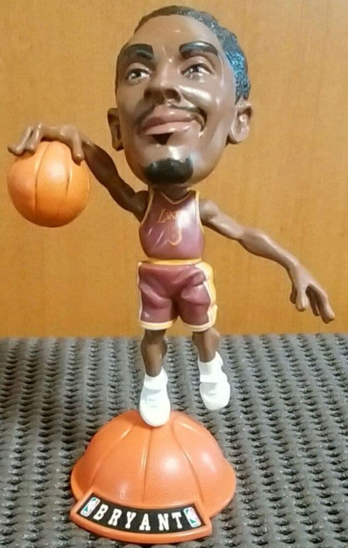 コービー＆A.アイバーソン＆M.ジョーダン2体＆A.アイバーソン未開封セット