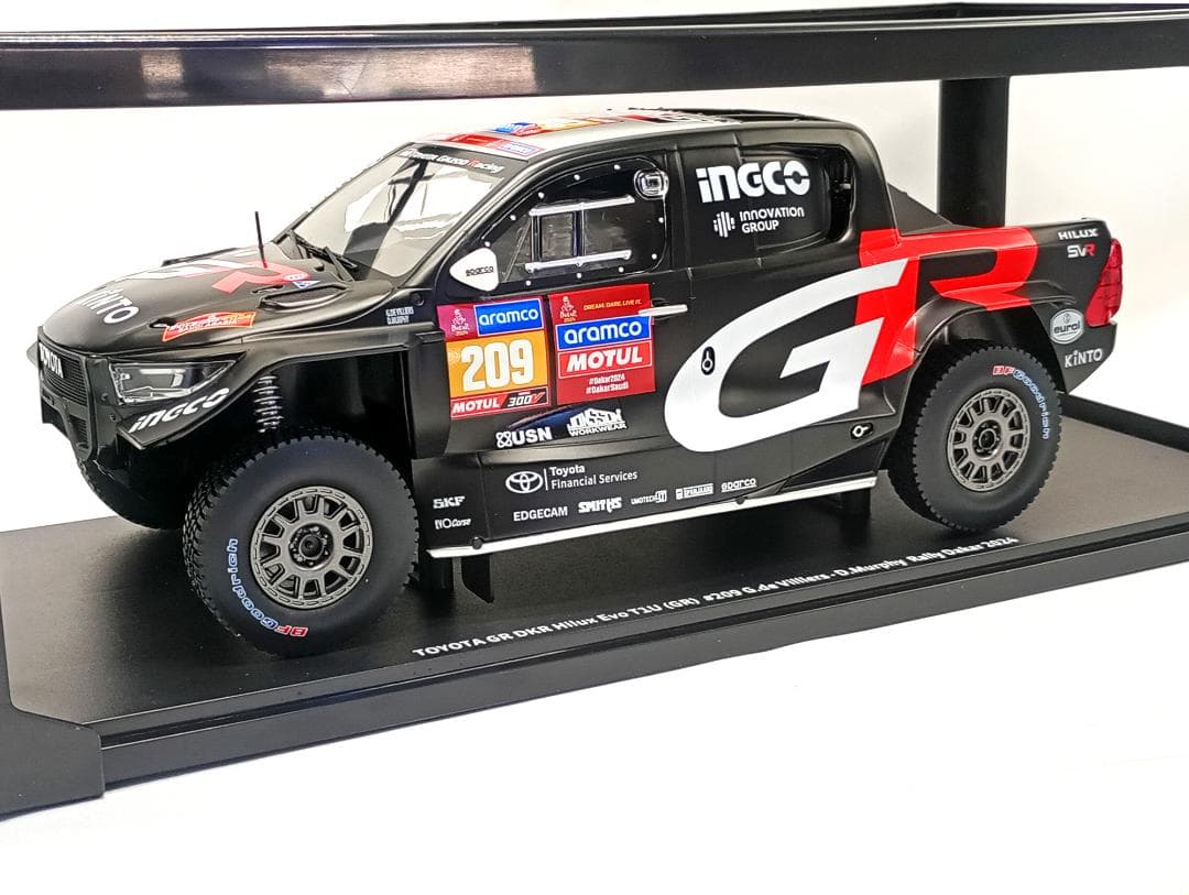 イクソ 1/18 トヨタ GR ハイラックス #209 ダカールラリー 2024