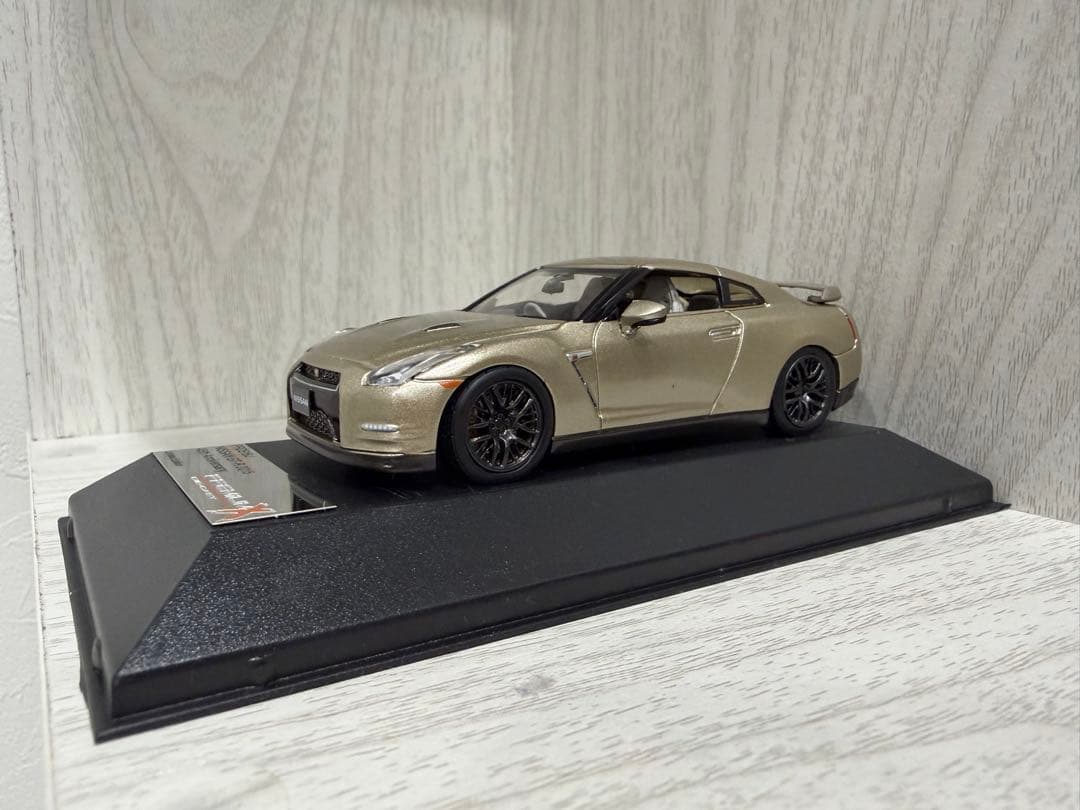 プレミアムX 日産GT-R45ｔｈAnniversaryゴールドエディション Nissan unveils new limited edition GT-R | GRR