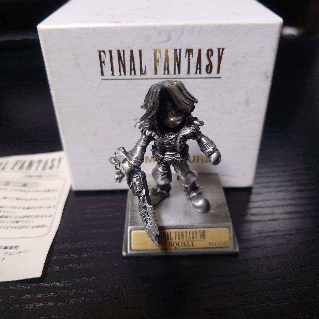 ファイナルファンタジー　FF クロムフィギュア　スコール　FF8