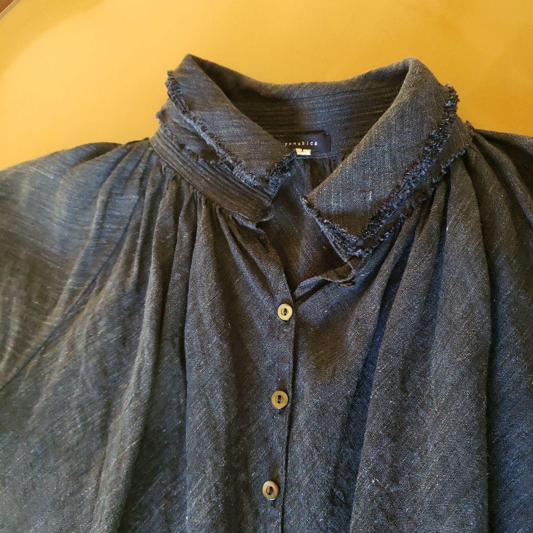 超美品　yunahica 　麻100％　ブラウス