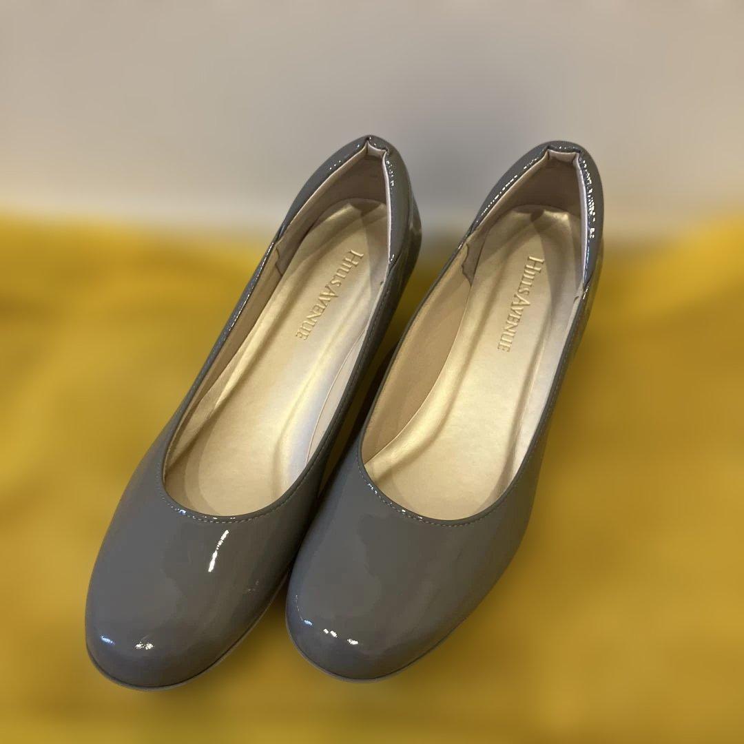 グレー 光沢 ラウンドトゥ パンプス
