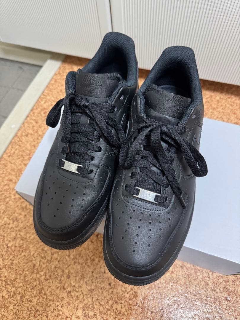 Nike Air Force 1 ブラック