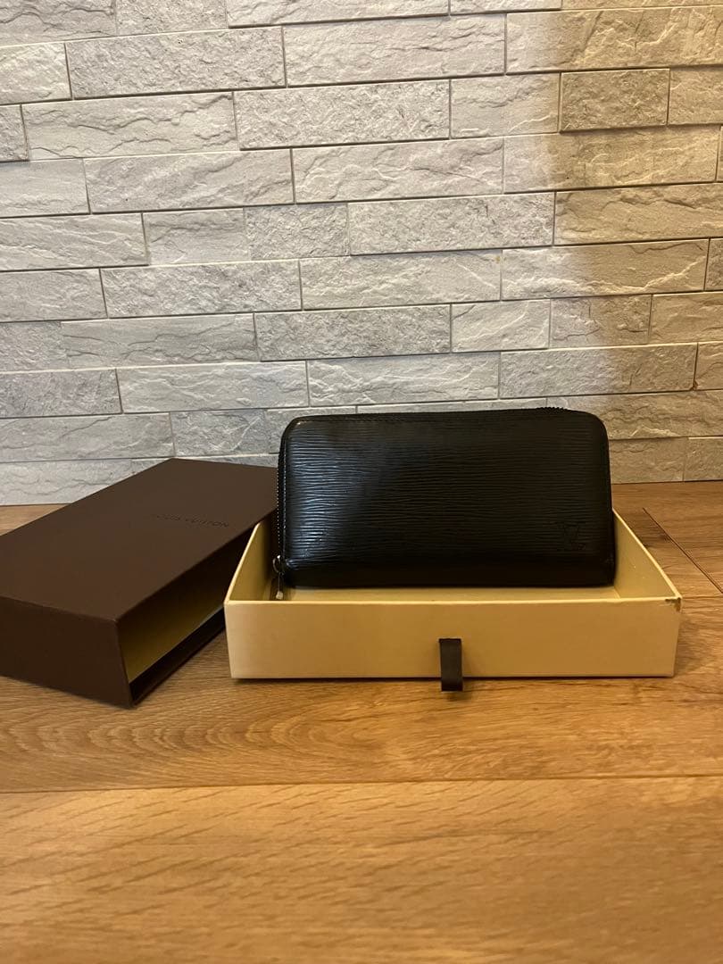 Louis Vuitton エピ ブラック 長財布 used