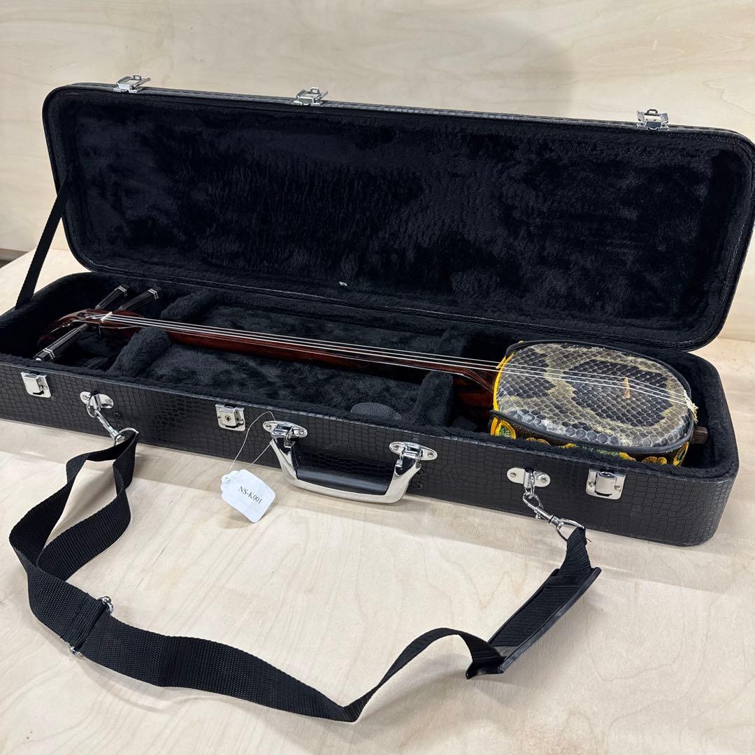 真壁型三線　仲嶺盛文作　本皮一枚張り ハードケース付き　こうさん専用