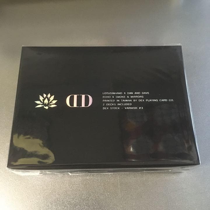 トランプ Smoke & Mirrors x Lotusinhand Smoke & Mirrors x Lotusinhand – DAN & DAVE
