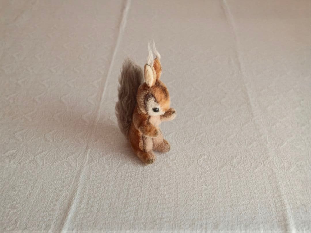 * vintage squirrel ♡ 可愛い おねだりリスさん vintage squirrel ♡ 可愛い おねだりリスさん - メルカリ