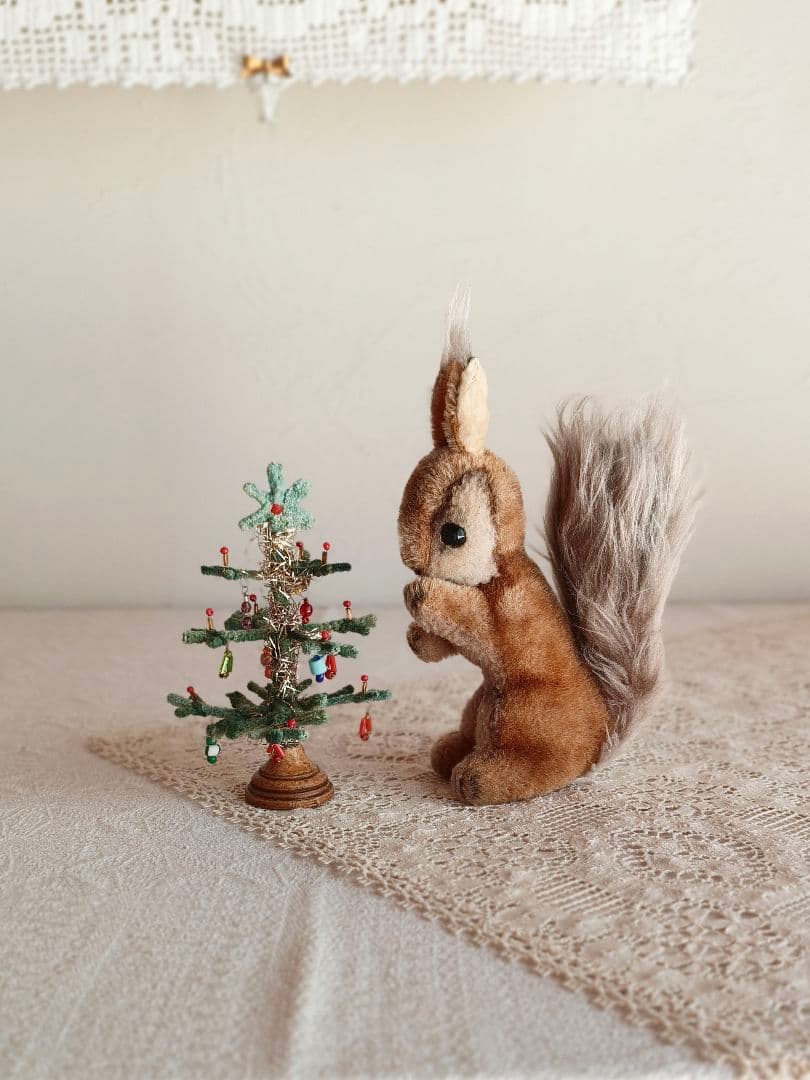 vintage squirrel ♡ 可愛い おねだりリスさん - メルカリ