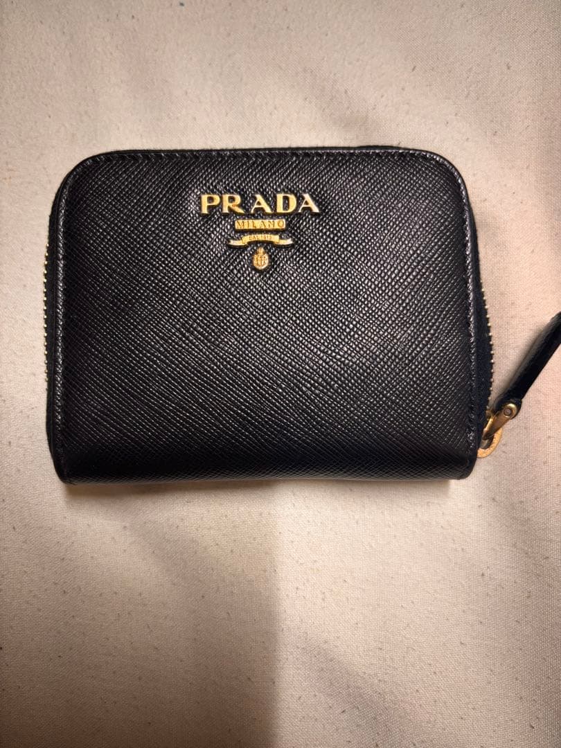 PRADA サフィアーノレザー ケース ブラック