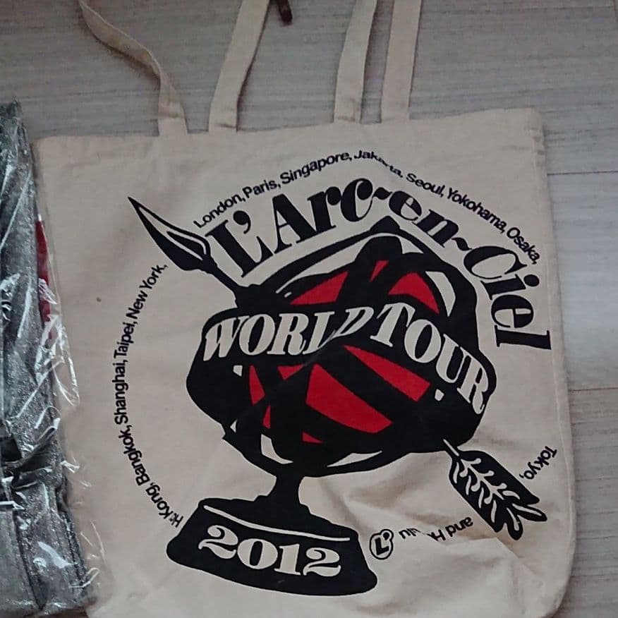 VAMPSとラルクグッズ VAMPS ツアーグッズ 28点 まとめ売り セット販売 HYDE ラルク - メルカリ