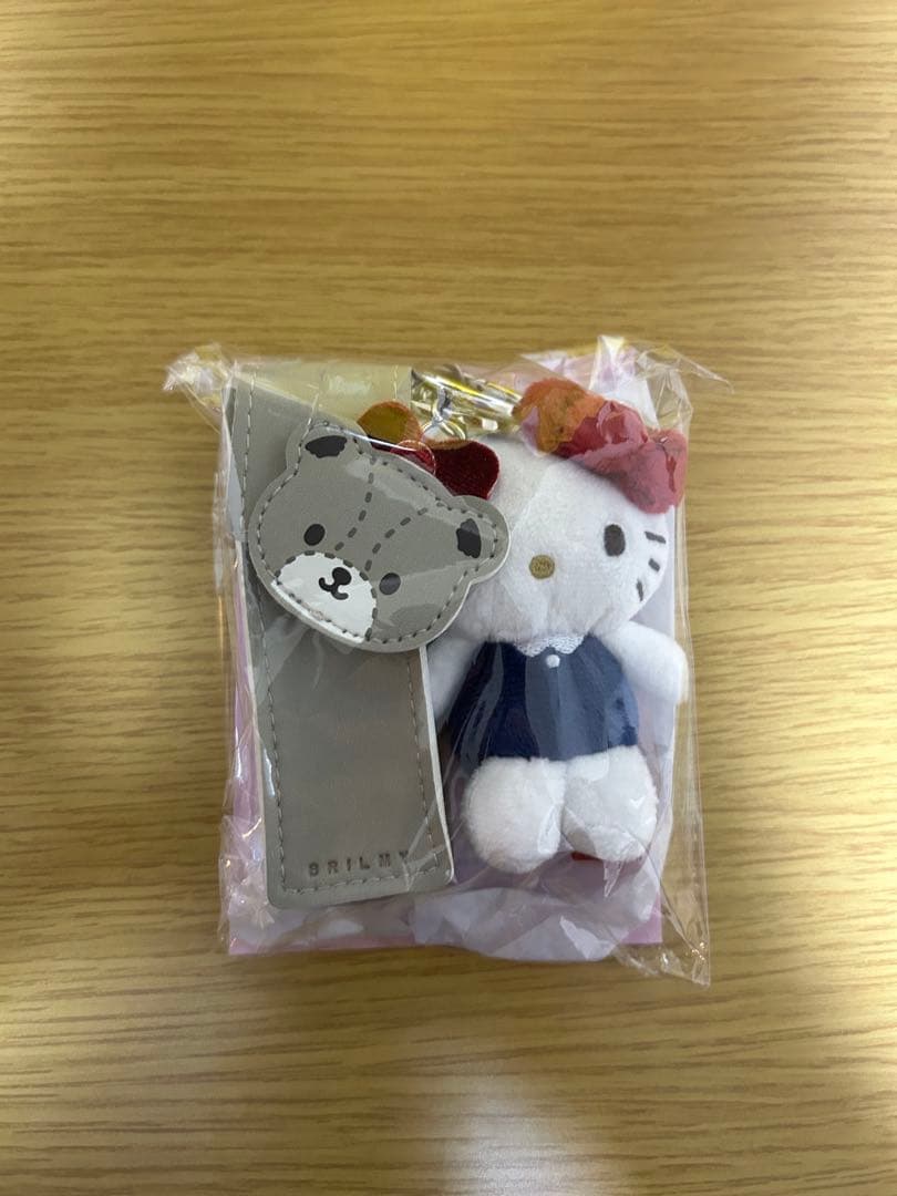 HELLO KITTY×BRILMY ミラー付きリップチャーム ベージュ