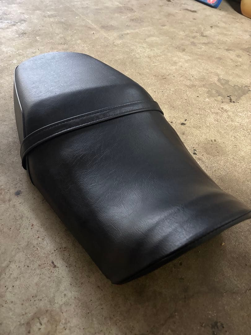 HONDA CB1100 SC65 アンコ抜きシート