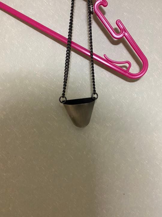 dirk bikkembergsのネクタイに付けるやつ。