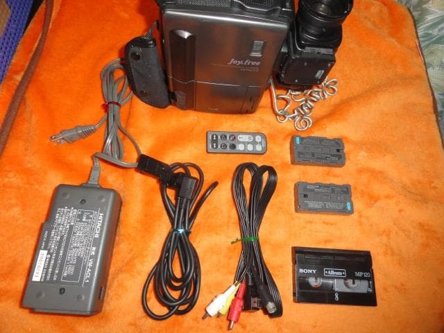 録・再・ダビングOK◆日立　HI８ H１００Ｌ　動作良好 正常動作確認美品◇日立ビデオカメラ Hi8 VM－H100L はなれワザ