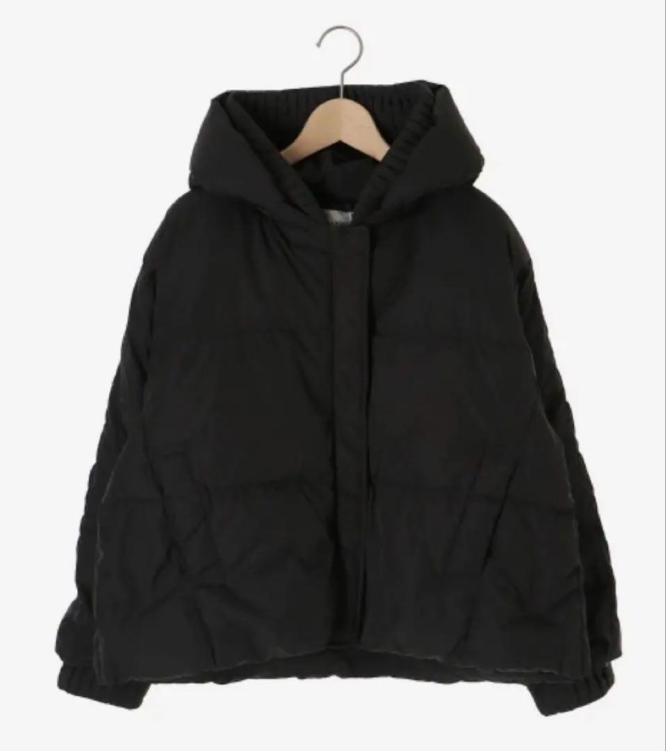 ルクールブラン　プリーツレイヤードフードショートダウン プリーツレイヤードフードショートダウン/le.coeur blanc(ルクール