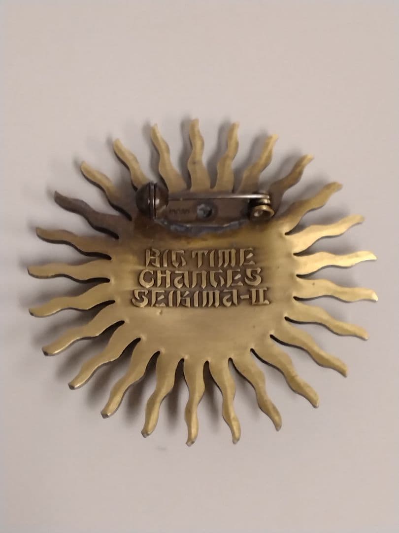 聖飢魔Ⅱ BIG TIME CHANGES ブローチ 太陽【絶版 稀少 美品】 - メルカリ