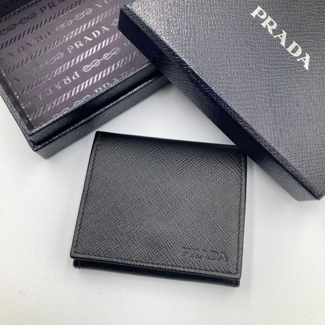 ！新品同然！　PRADA プラダ　ケース　サフィアーノ